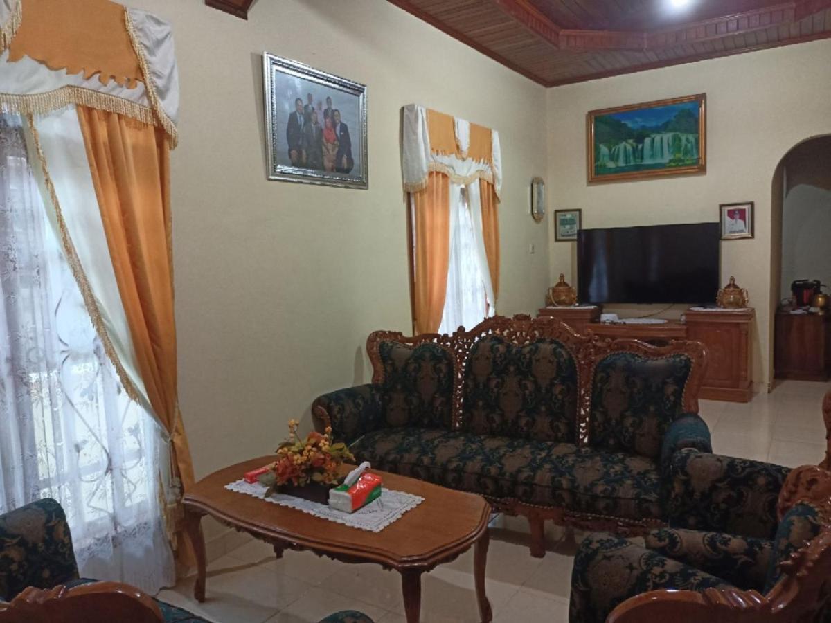 Fermana Homestay Painan Eksteriør billede